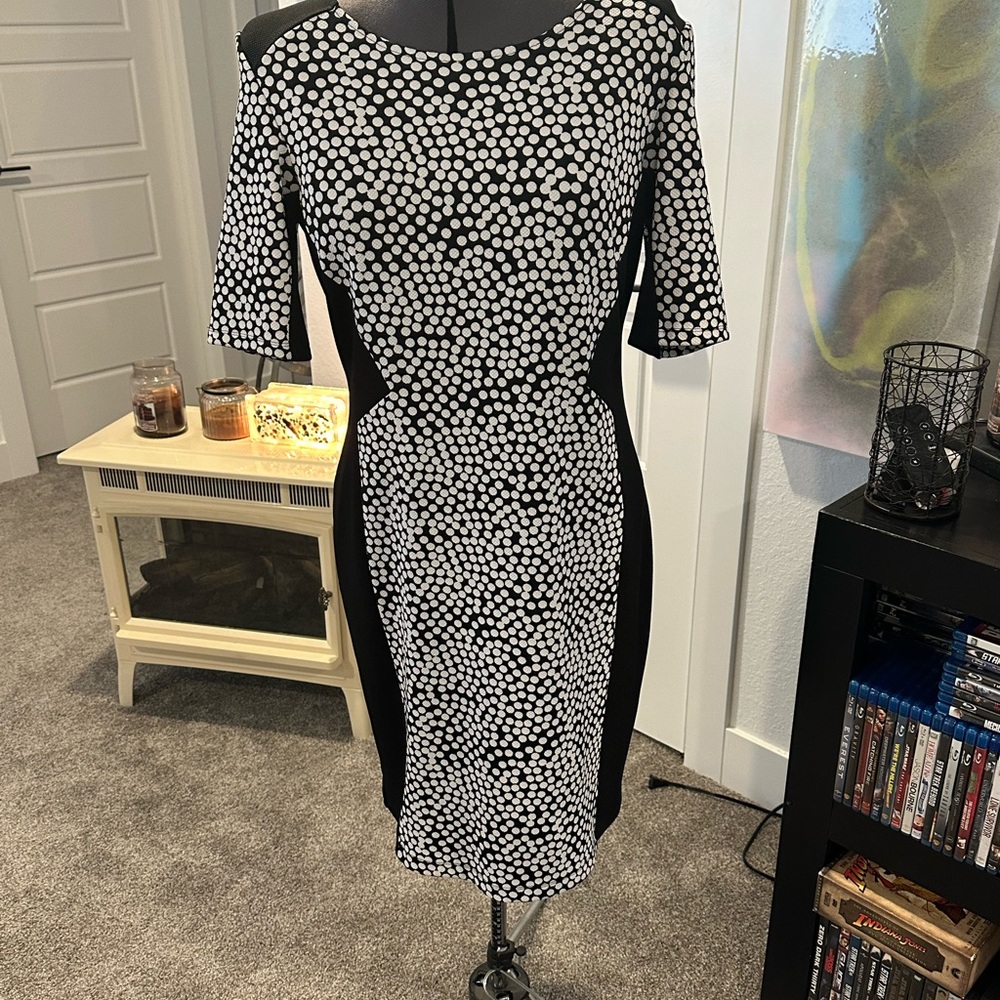 Women’s black and white dress